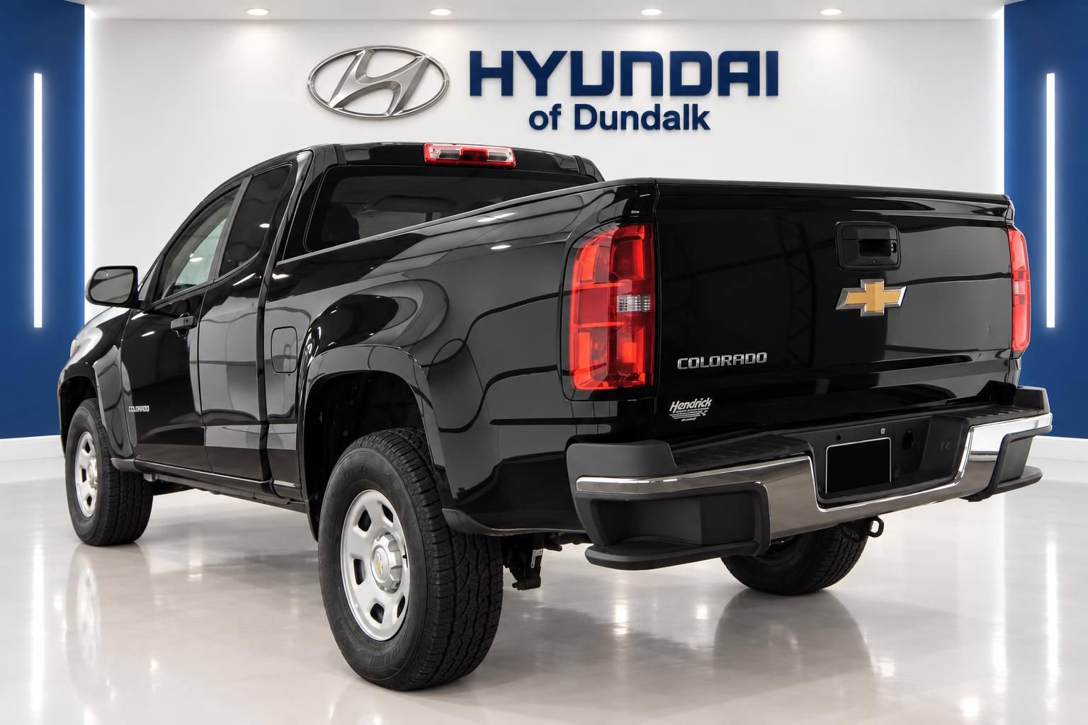 Used 2020 Chevrolet Colorado W/T RWD image 2