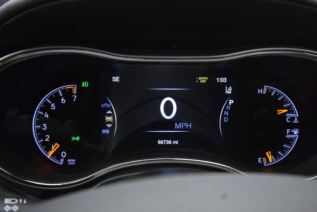 Used 2021 Jeep Grand Cherokee Overland AWD/4WD image 24