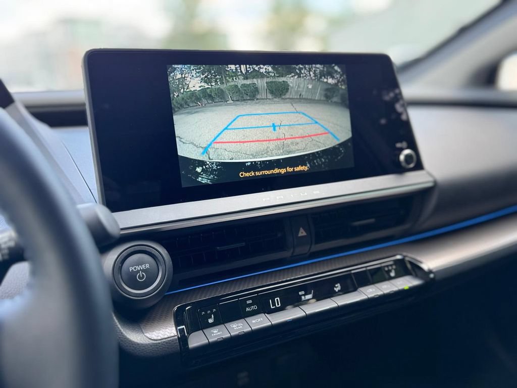 Used 2025 Toyota Prius XLE AWD/4WD image 17