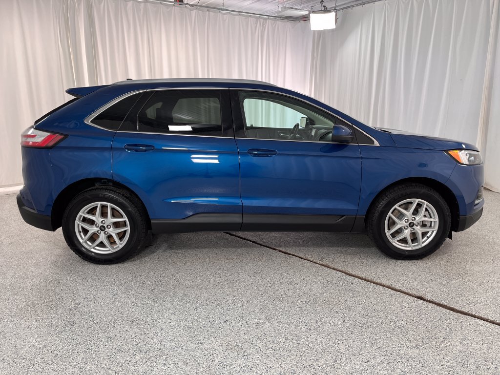 Used 2024 Ford Edge SEL AWD/4WD image 11