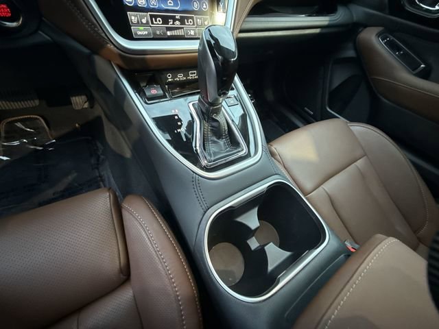 Certified 2025 Subaru Outback Touring AWD/4WD image 21