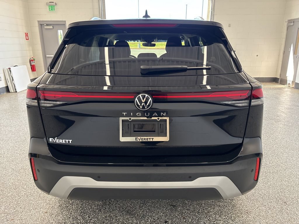 New 2026 Volkswagen Tiguan S FWD image 4