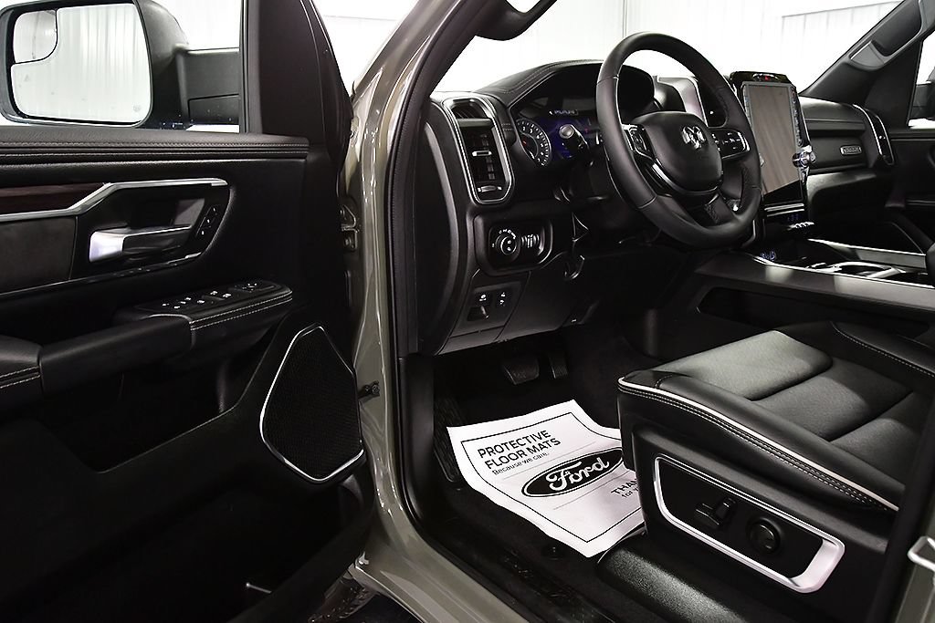 Used 2026 RAM 1500 Laramie AWD/4WD image 18
