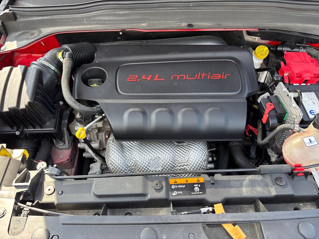 Used 2021 Jeep Renegade Latitude AWD/4WD image 8