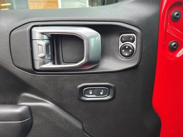 Used 2023 Jeep Gladiator Rubicon w/ Cold Weather Group image 8