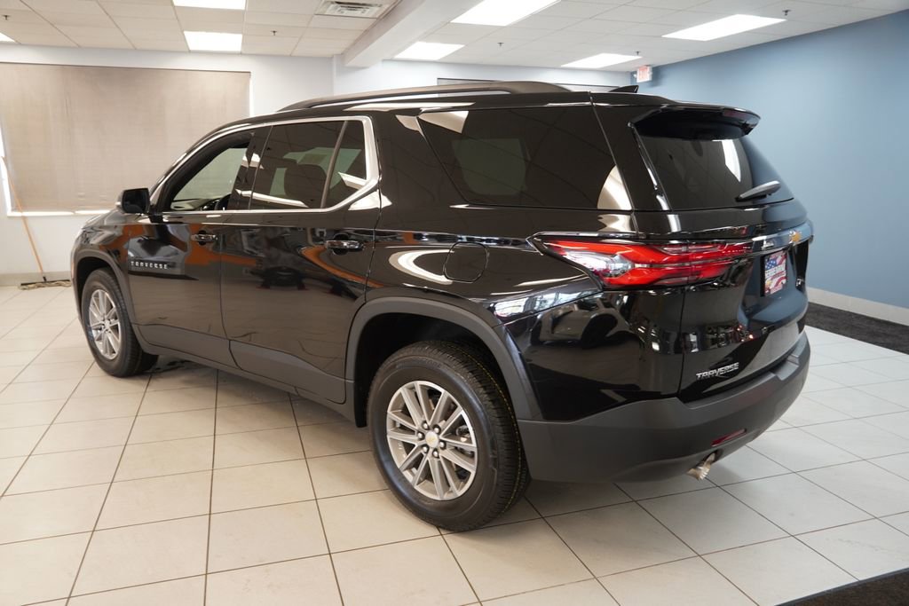Used 2023 Chevrolet Traverse LT image 9