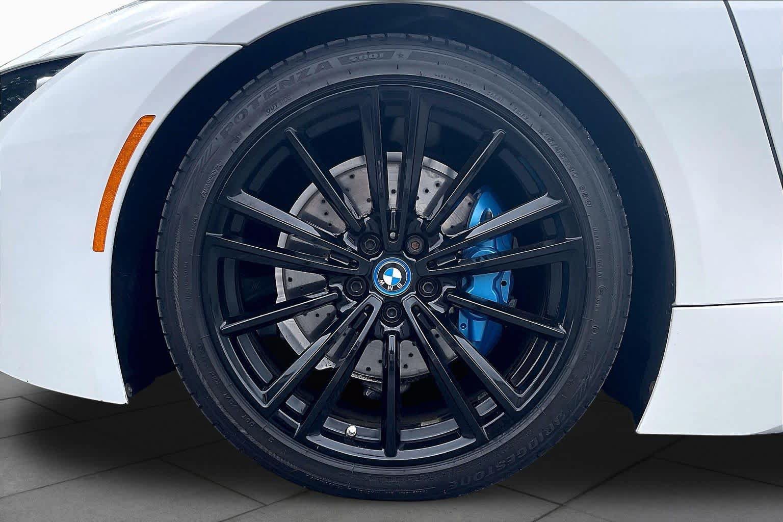 Used 2019 BMW i8 Roadster AWD/4WD image 9