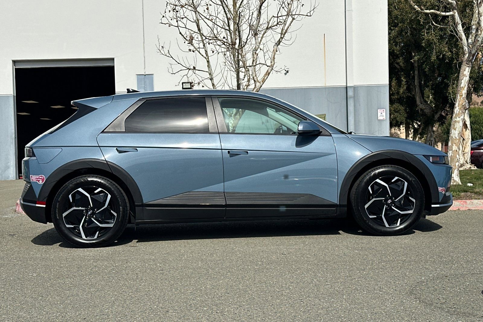 Used 2024 Hyundai Ioniq 5 SEL image 3