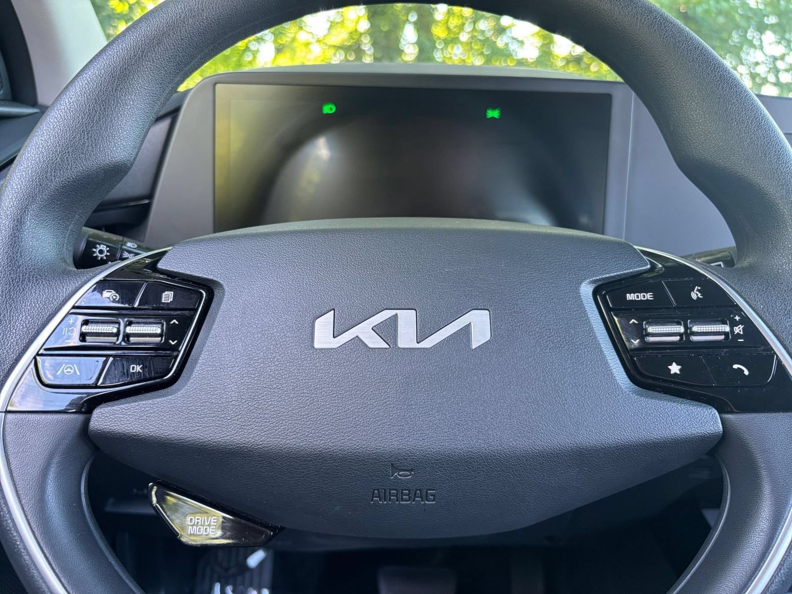 Used 2026 Kia Niro LX FWD image 25