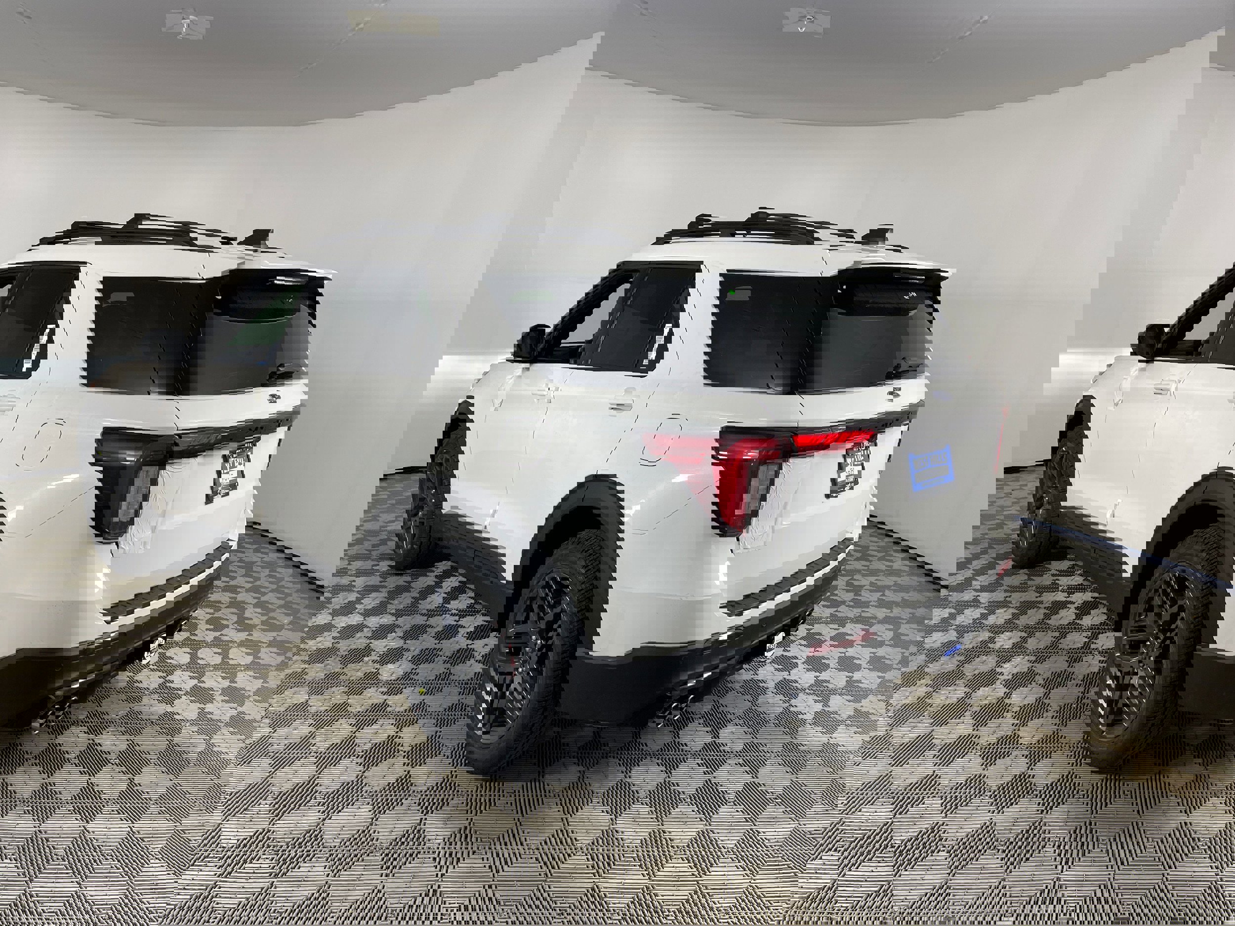 New 2026 Ford Explorer ST w/ Sun And Sound Package image 5