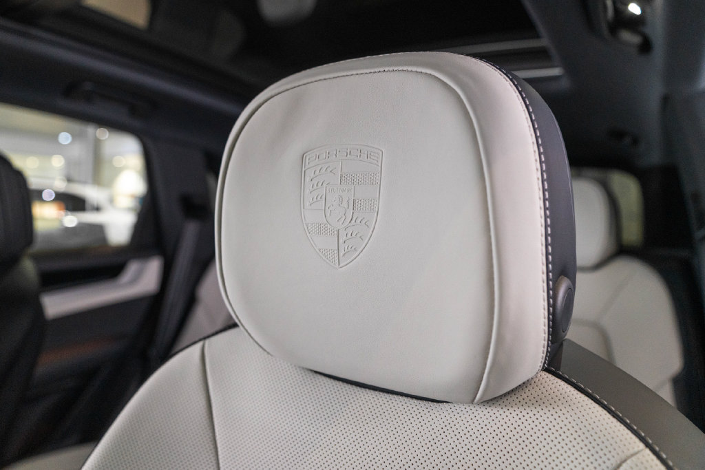 New 2026 Porsche Cayenne AWD/4WD image 6