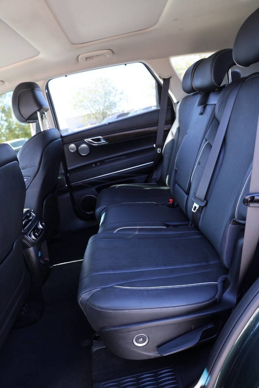 Used 2023 Genesis GV80 2.5T w/ Prestige Package image 17