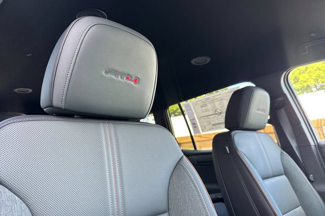 Used 2026 GMC Acadia AT4 AWD/4WD image 18
