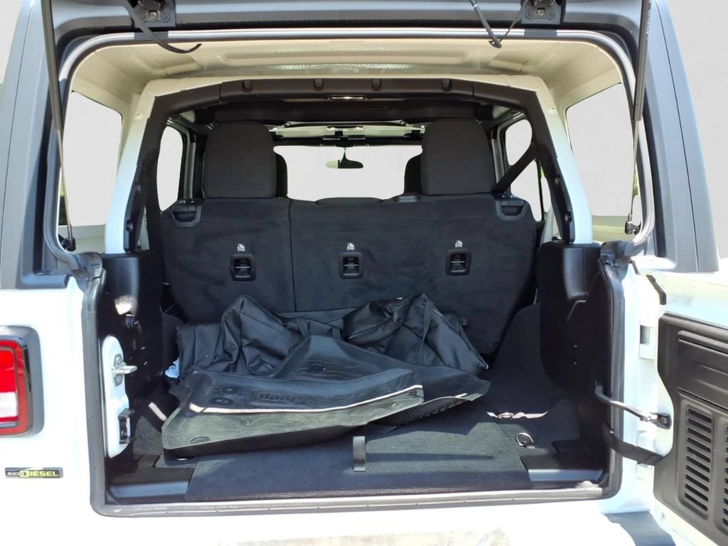 Used 2022 Jeep Wrangler Unlimited Sport AWD/4WD image 32