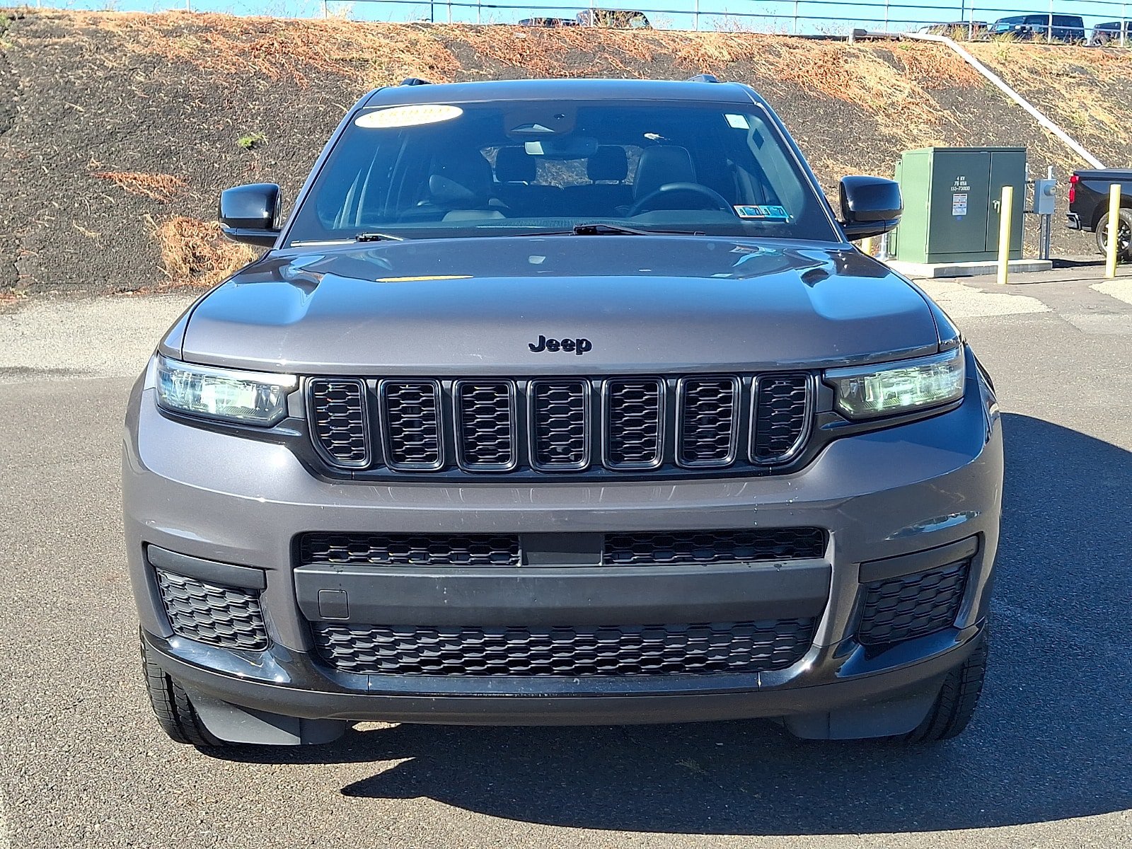 Certified 2023 Jeep Grand Cherokee L Altitude AWD/4WD image 2