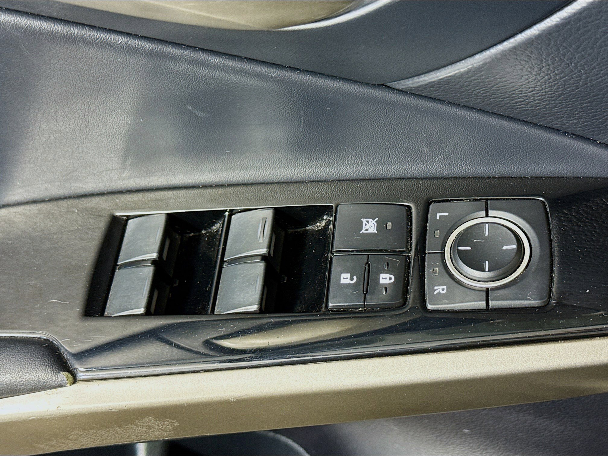 Used 2018 Lexus IS 300 w/ Premium Package RWD image 24