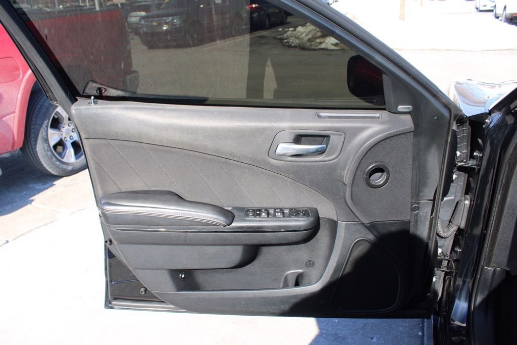 Used 2018 Dodge Charger GT w/ Blacktop Package image 15