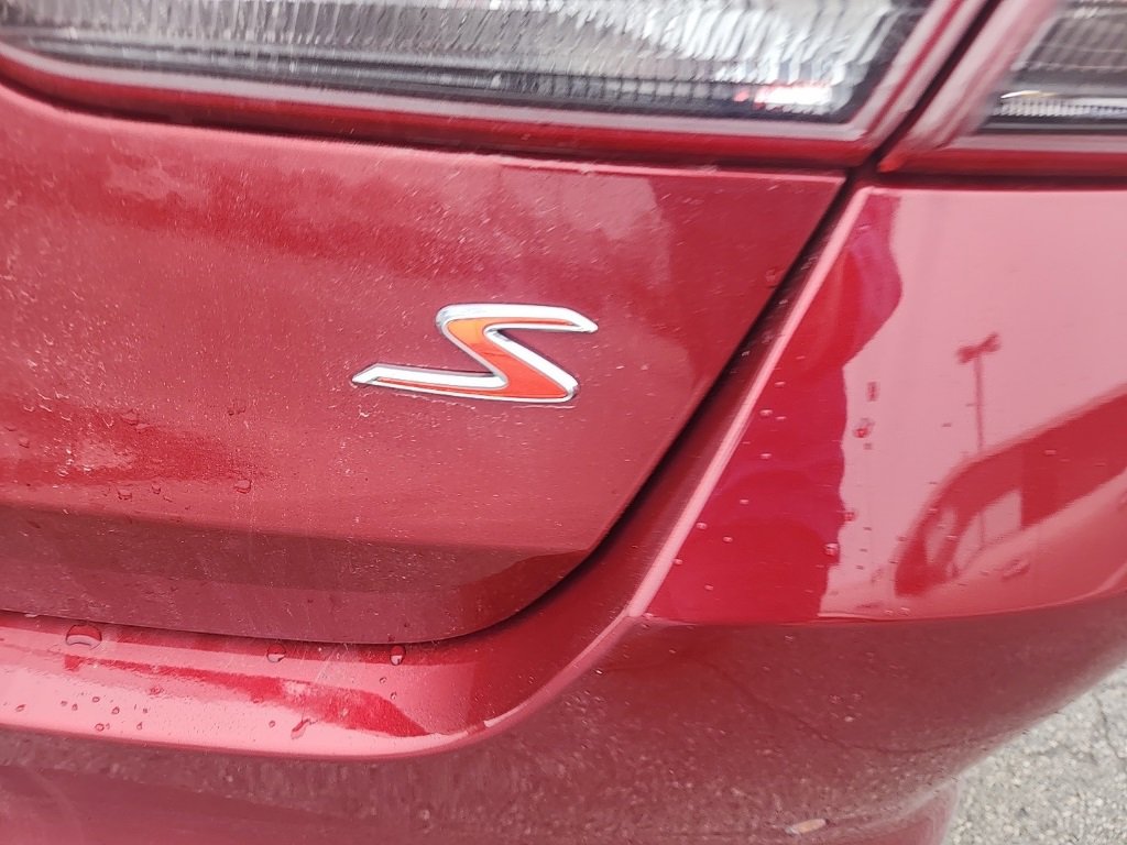 Used 2018 Kia Optima S w/ Panoramic Sunroof Package image 7