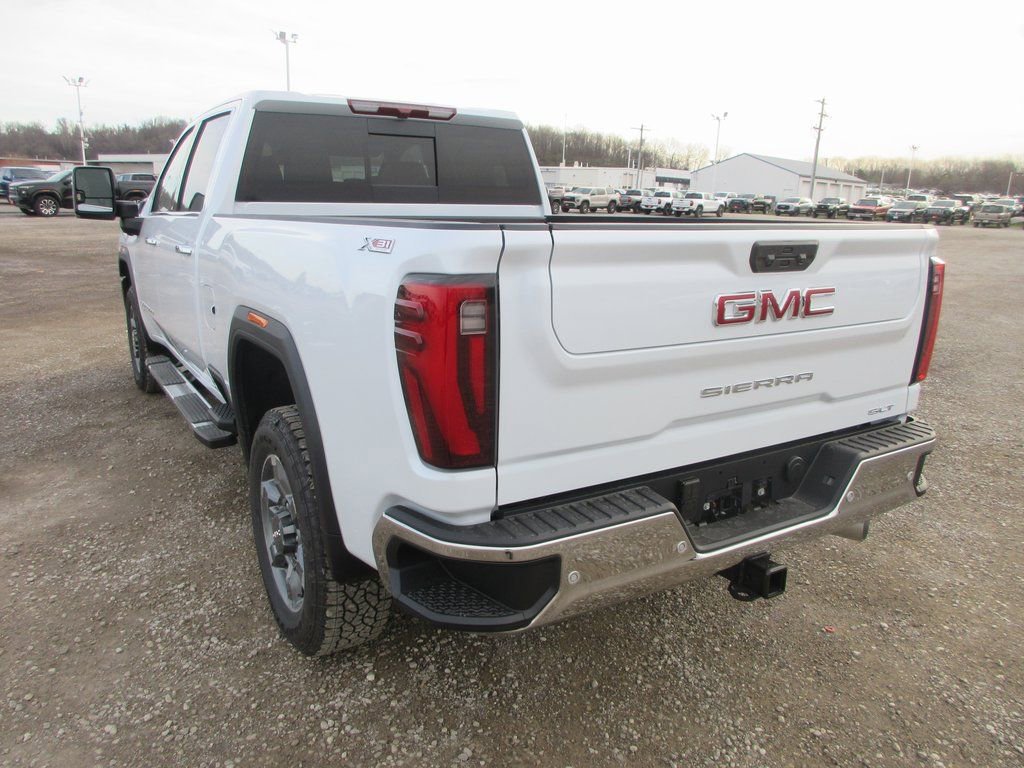 New 2026 GMC Sierra 3500 SLT w/ SLT Premium Package image 9