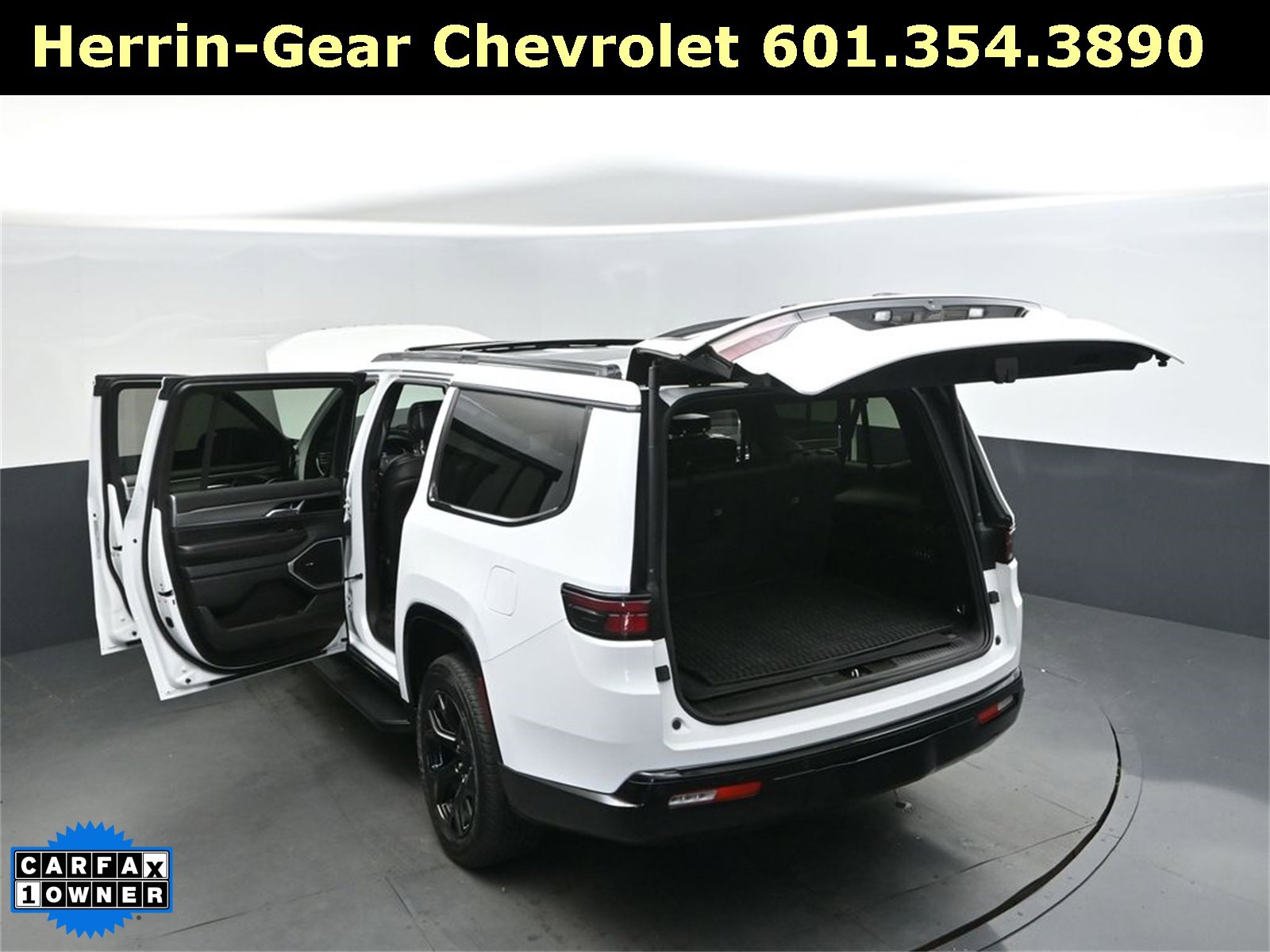 Used 2024 Jeep Wagoneer L Series II image 50