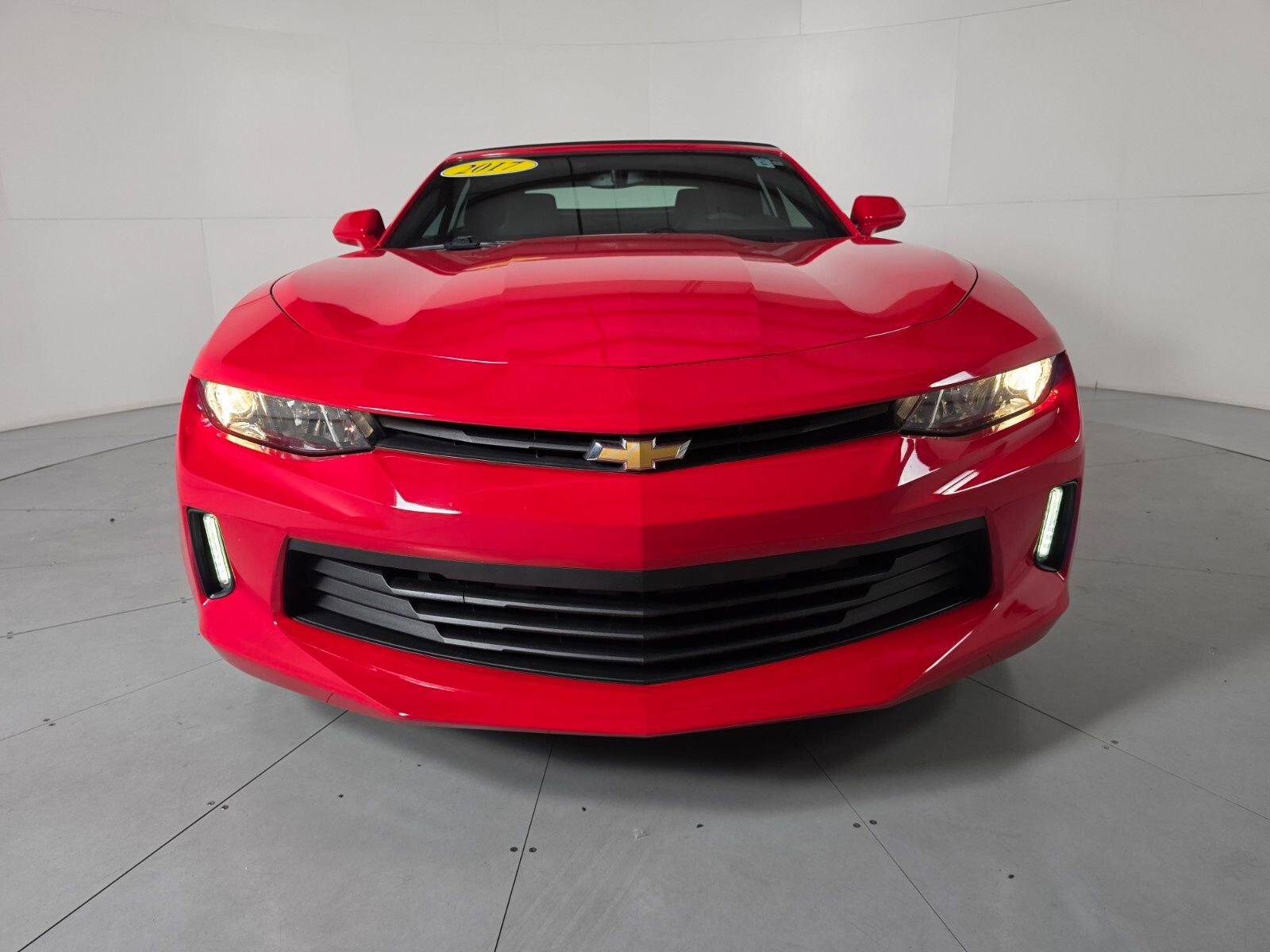 Used 2017 Chevrolet Camaro LT w/ Technology Package RWD image 8
