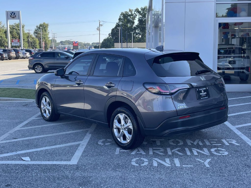 Used 2023 Honda HR-V LX image 4