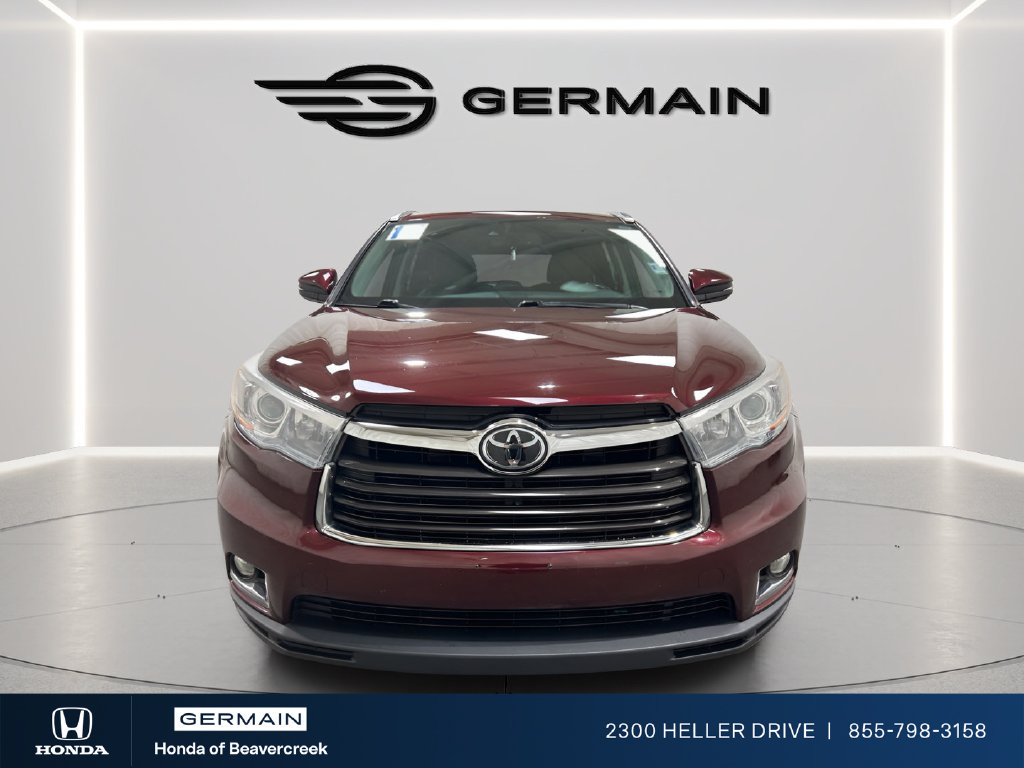 Used 2015 Toyota Highlander Limited w/ Driver Technology Package AWD/4WD image 3