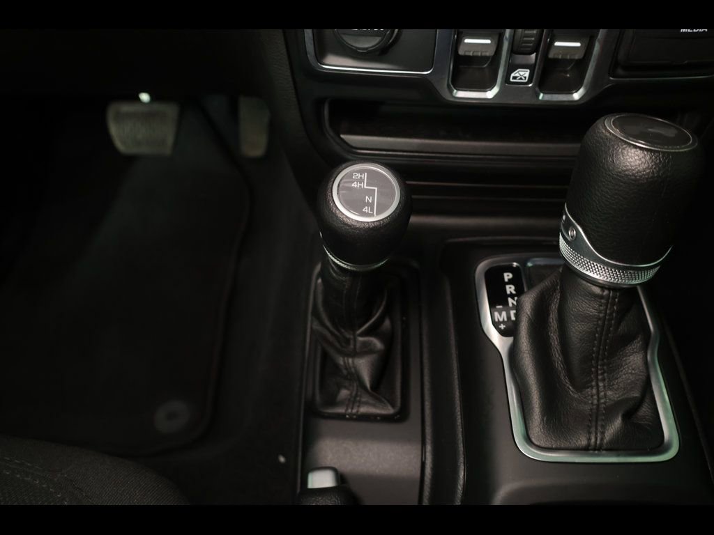 Used 2023 Jeep Wrangler Sport S image 9