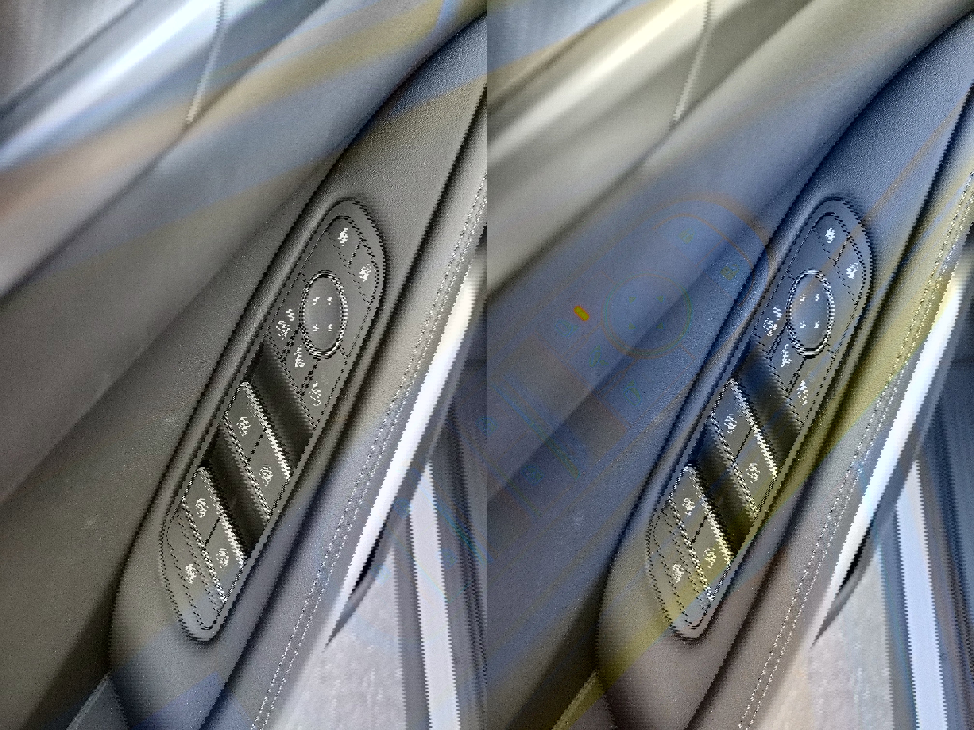 New 2026 INFINITI QX60 Luxe w/ Cargo Package image 18