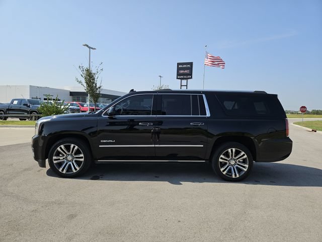 Used 2020 GMC Yukon XL Denali w/ Denali Ultimate Package AWD/4WD image 4