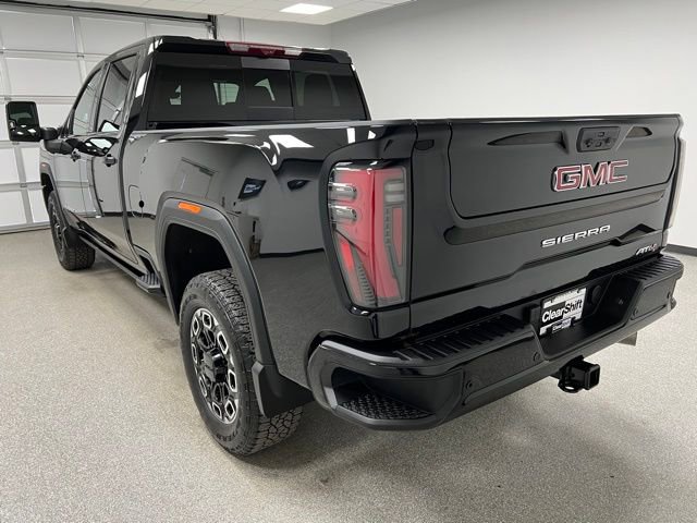 Used 2025 GMC Sierra 3500 AT4 w/ AT4 Premium Plus Package AWD/4WD image 7