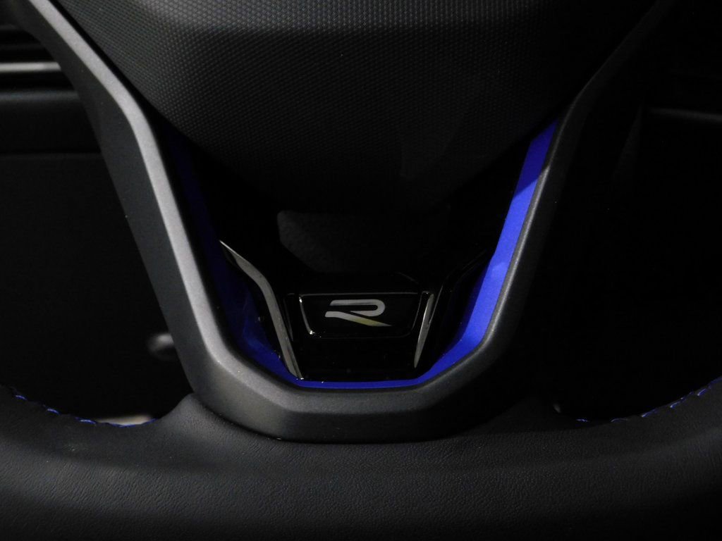 Used 2025 Volkswagen Golf R image 44