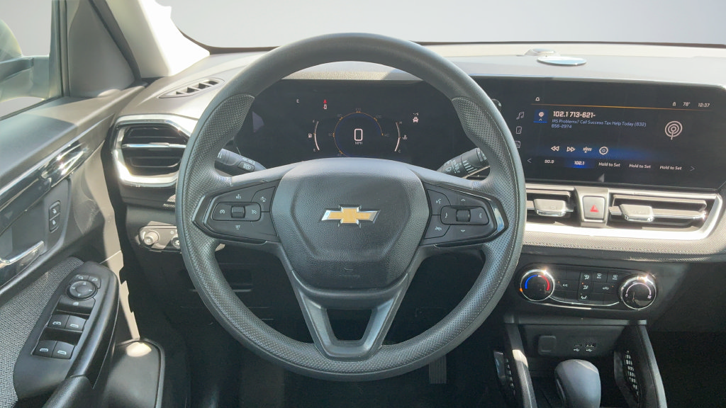 Used 2024 Chevrolet TrailBlazer LS w/ LS Confidence Package FWD image 9