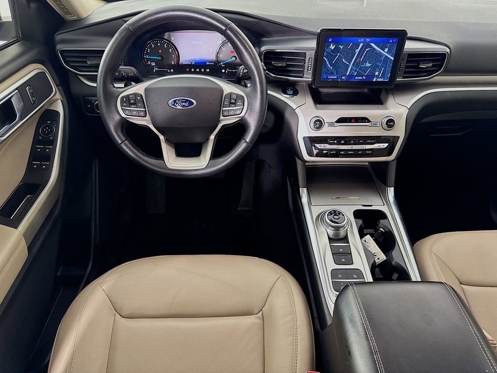 Used 2020 Ford Explorer XLT w/ Equipment Group 202A image 28