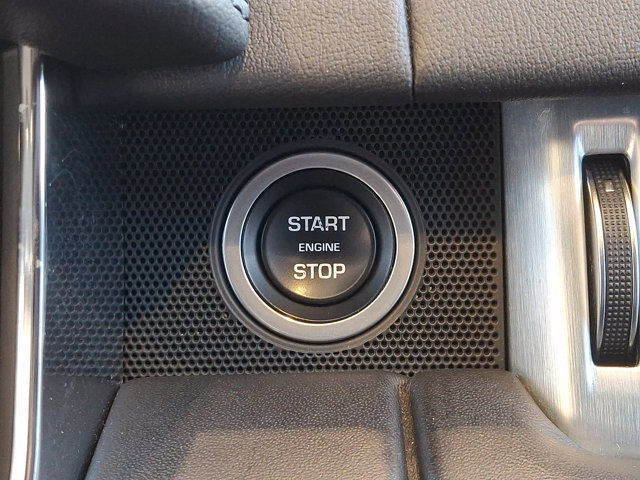 Used 2020 Land Rover Range Rover HSE image 27