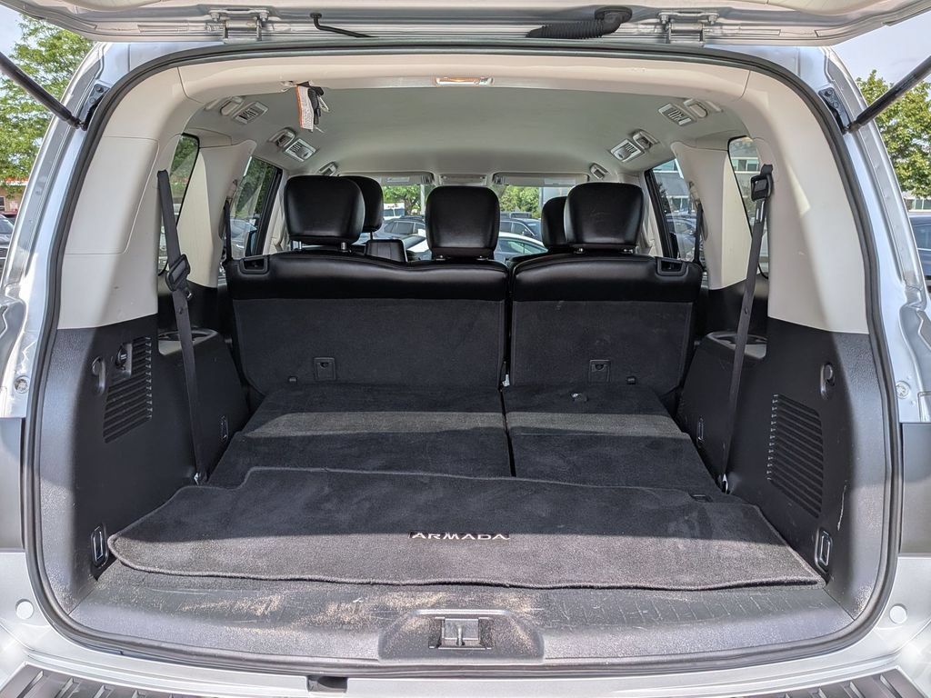 Used 2024 Nissan Armada SV AWD/4WD image 32