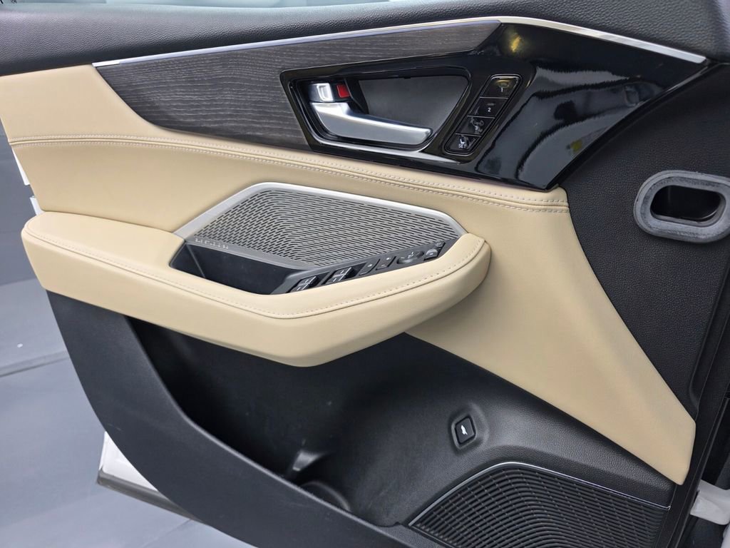 Used 2024 Acura MDX SH-AWD w/ Advance Package image 27