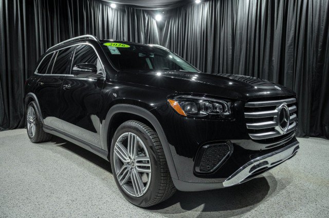 Used 2026 Mercedes-Benz GLS 450 4MATIC image 3