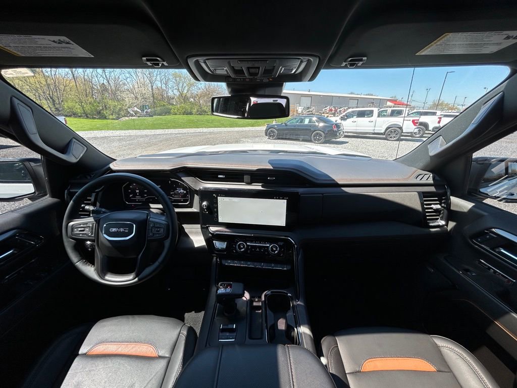 Used 2024 GMC Sierra 1500 AT4 w/ AT4 Preferred Package image 3