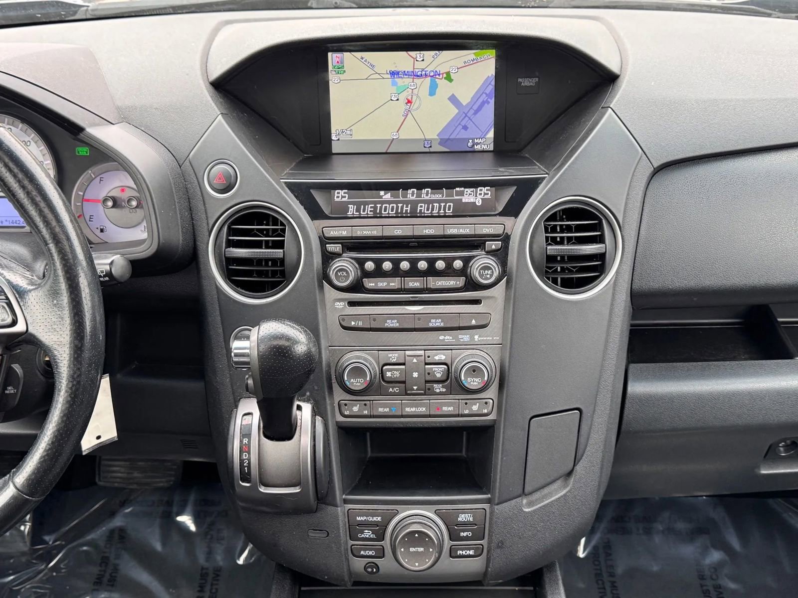 Used 2015 Honda Pilot Touring image 3