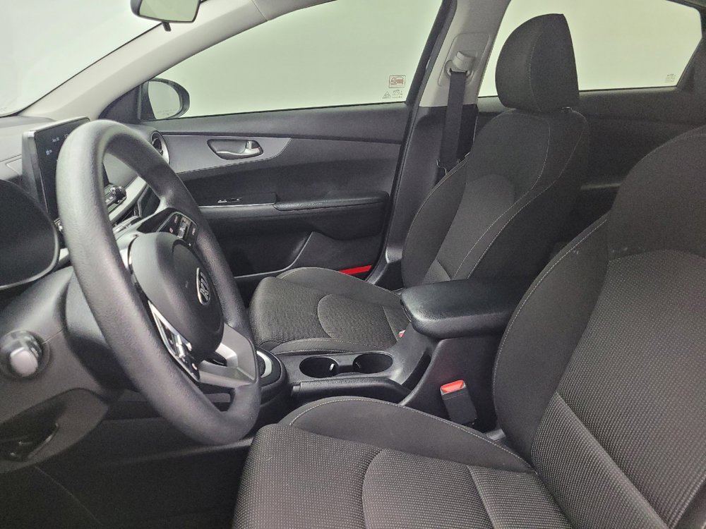 Used 2021 Kia Forte LXS FWD image 17