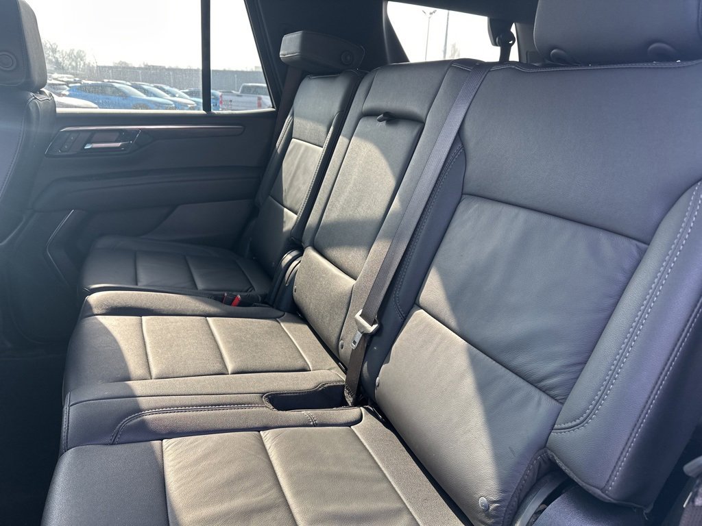 Used 2025 Chevrolet Tahoe LT image 12