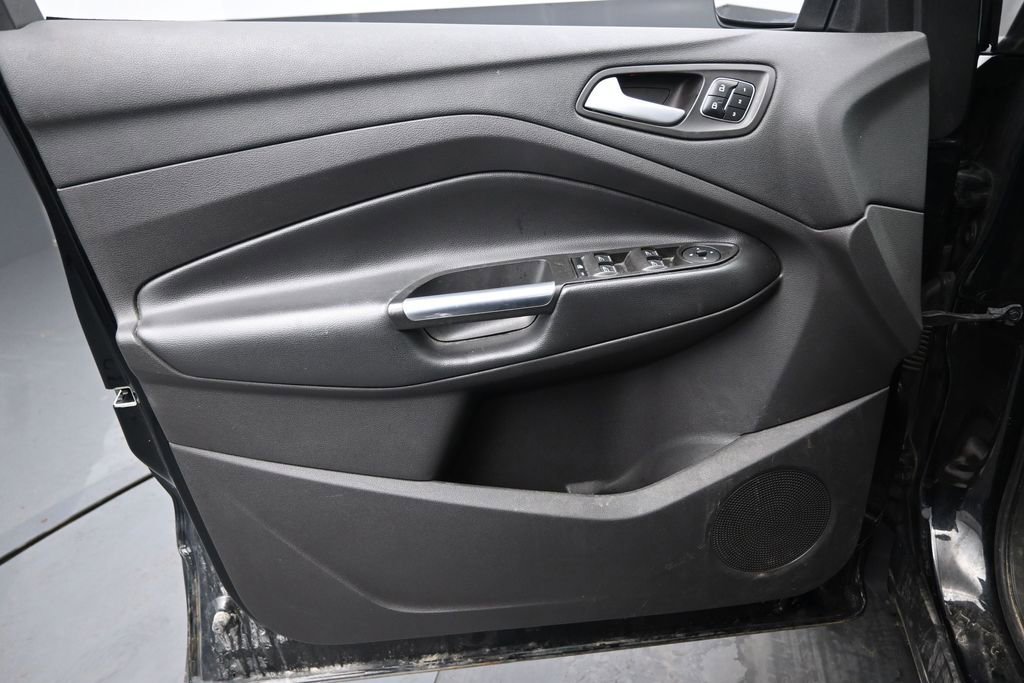Used 2017 Ford Escape Titanium FWD image 22