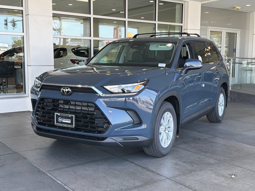 New 2026 Toyota Grand Highlander XLE FWD image 2