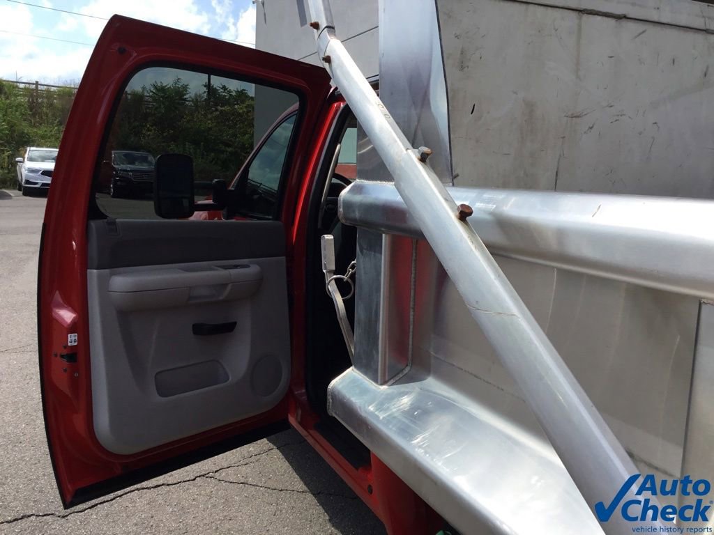 Used 2013 Chevrolet Silverado 3500 W/T w/ Snow Plow Prep Package image 30