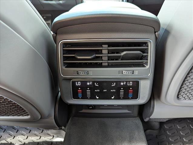 Used 2025 Audi SQ8 Premium Plus image 17