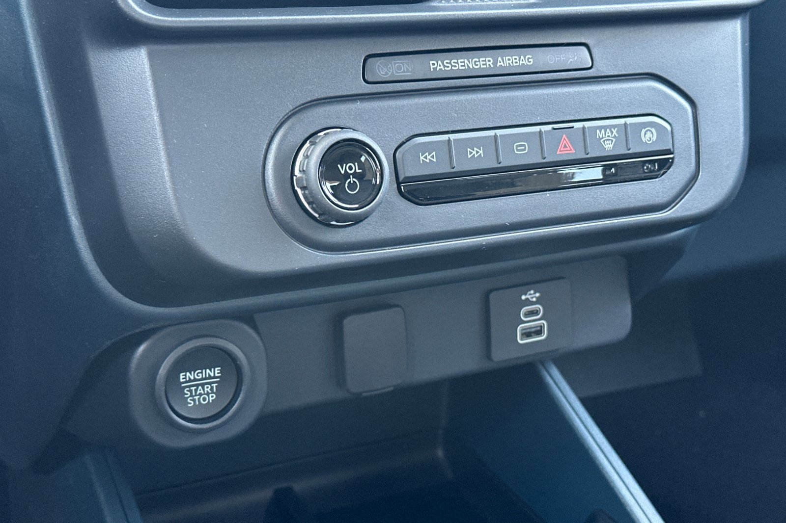 New 2025 Ford Maverick Lobo image 18