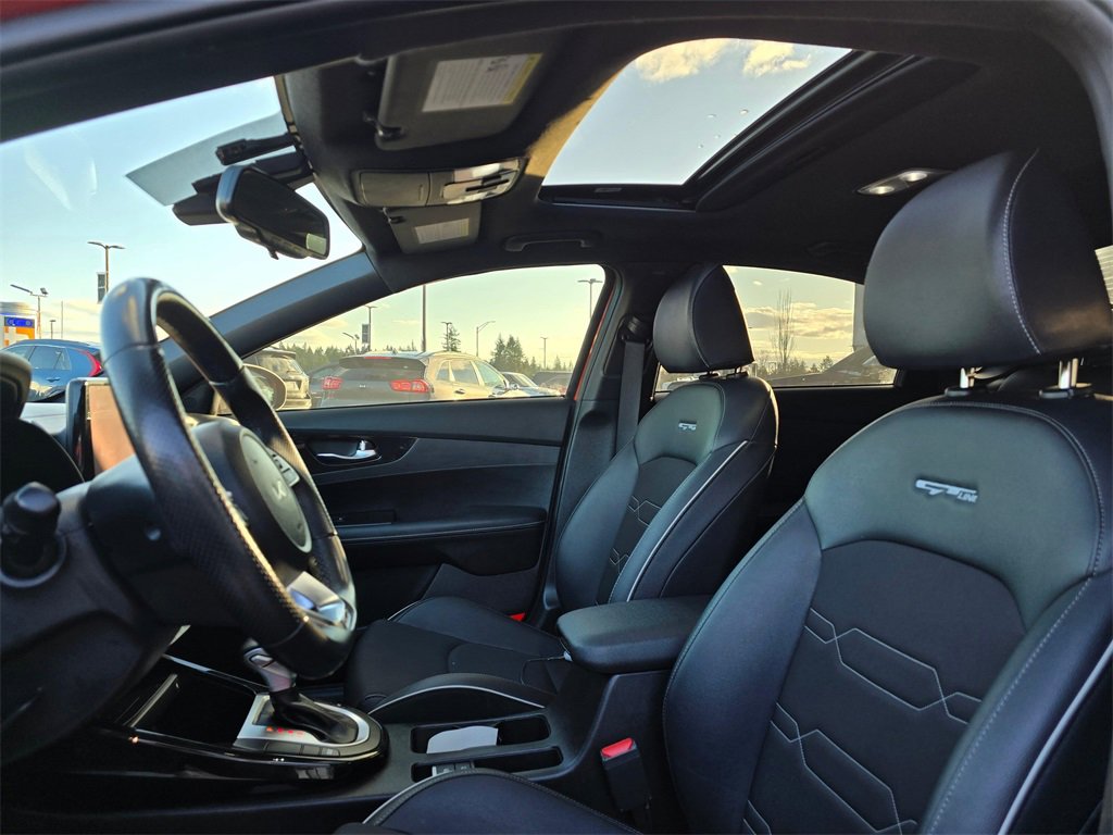 Used 2022 Kia Forte GT-Line w/ GT-Line Premium Package image 12