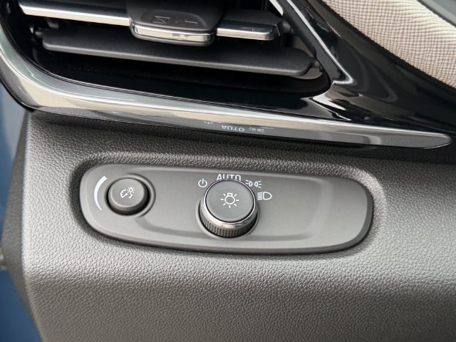 Used 2024 Buick Envista Avenir FWD image 31