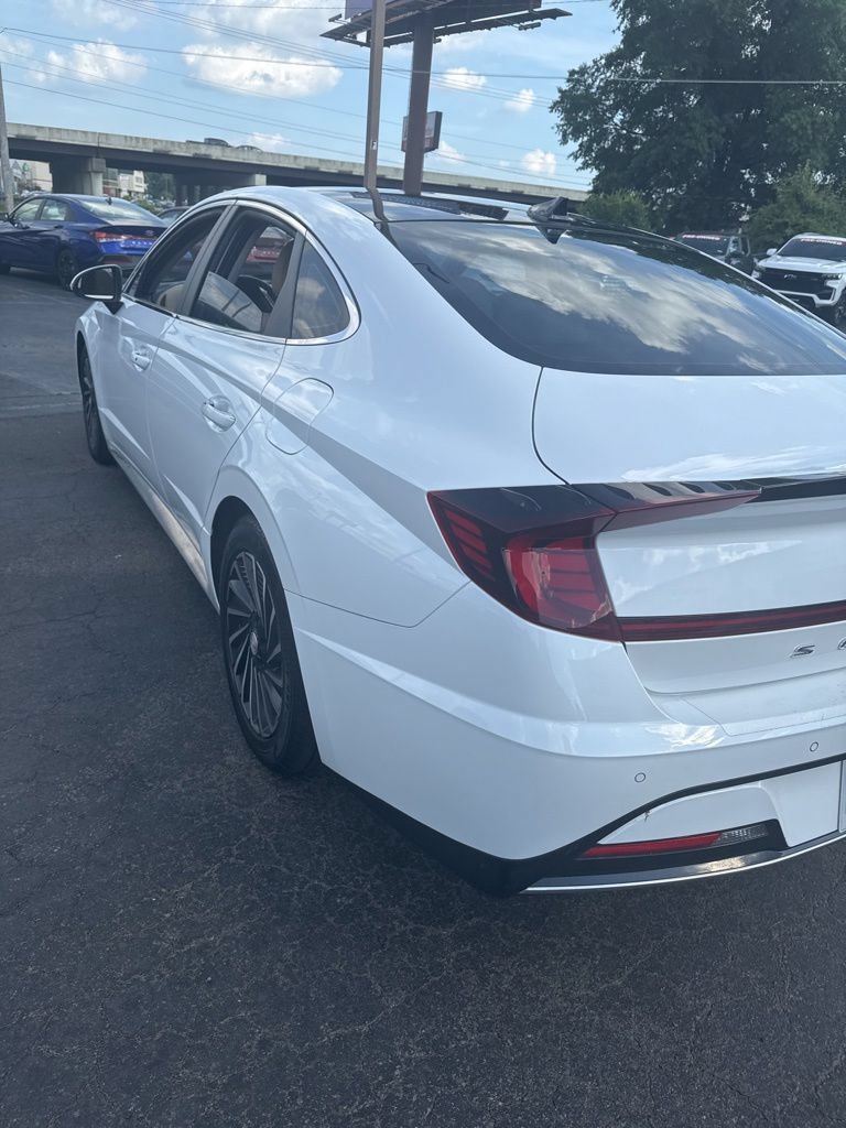Used 2021 Hyundai Sonata Limited FWD image 4